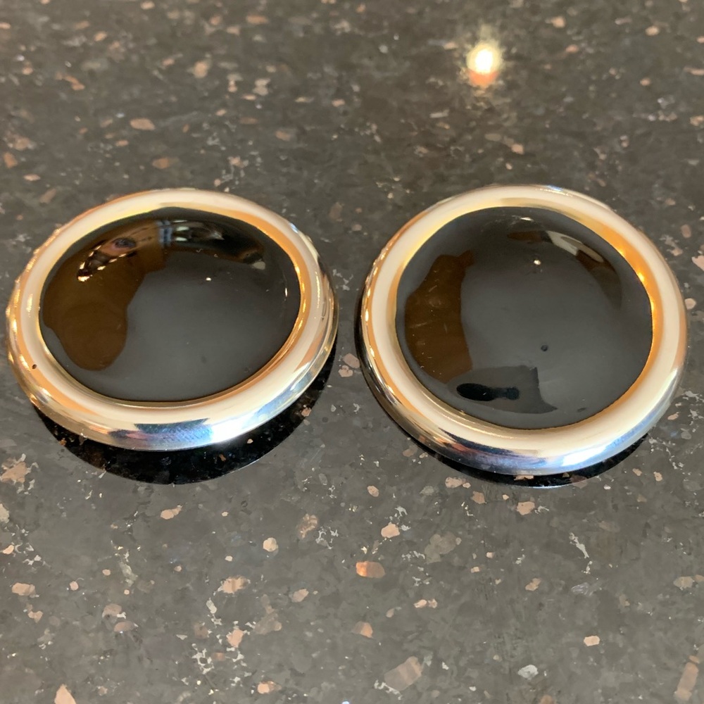 Vintage 80’s clip on metal earrings